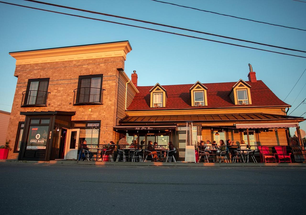 Le Littoral Bistro Gourmand Et Auberge Hotell Sainte Anne-des-Chênes Exteriör bild